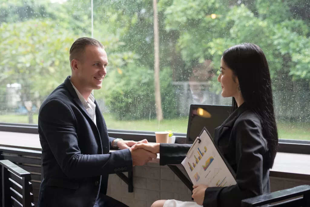 business-people-shaking-hands-success-deals-1024x683